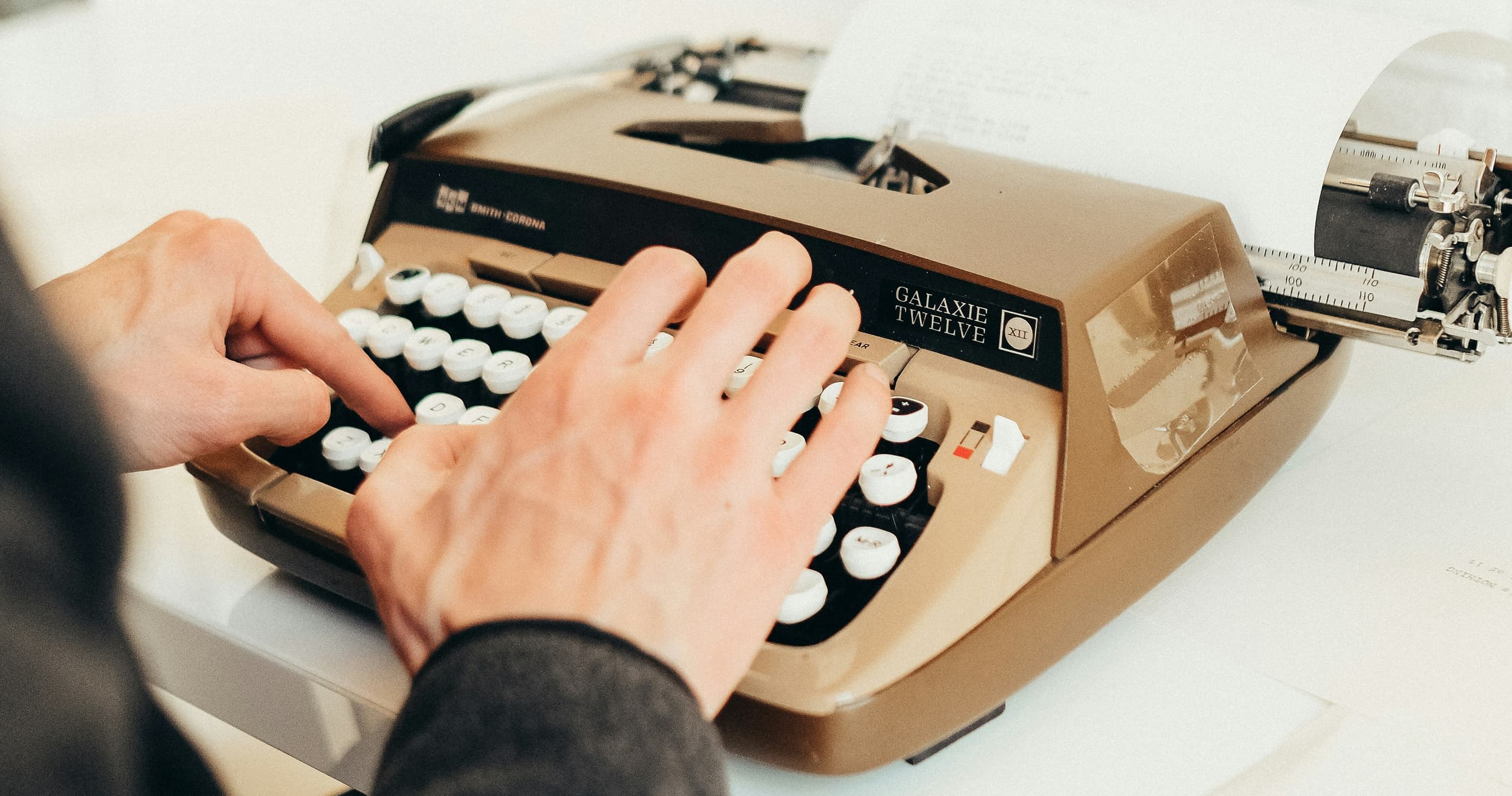 English Class - Intro 5 Paragraph Essay